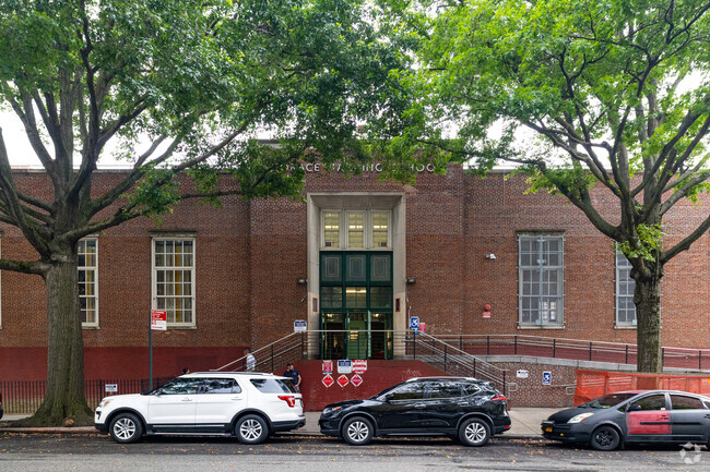 P.S. 206 The Horace Harding School in Queens, New York has access to interstate 1-495.