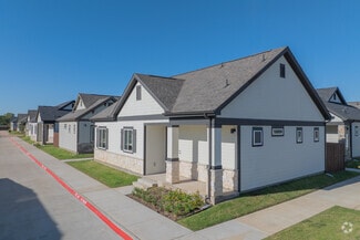 115 Cleburne Station Pkwy, Cleburne, TX 76033