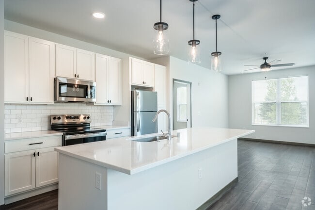 Residences at DeForest Yards, Deforest, WI 53532 - photo 6