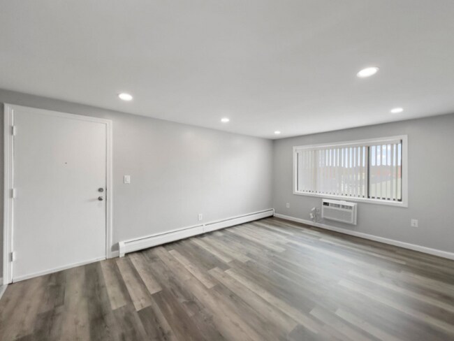 19 Grove St unit 7, Methuen, MA 01844 - photo 5