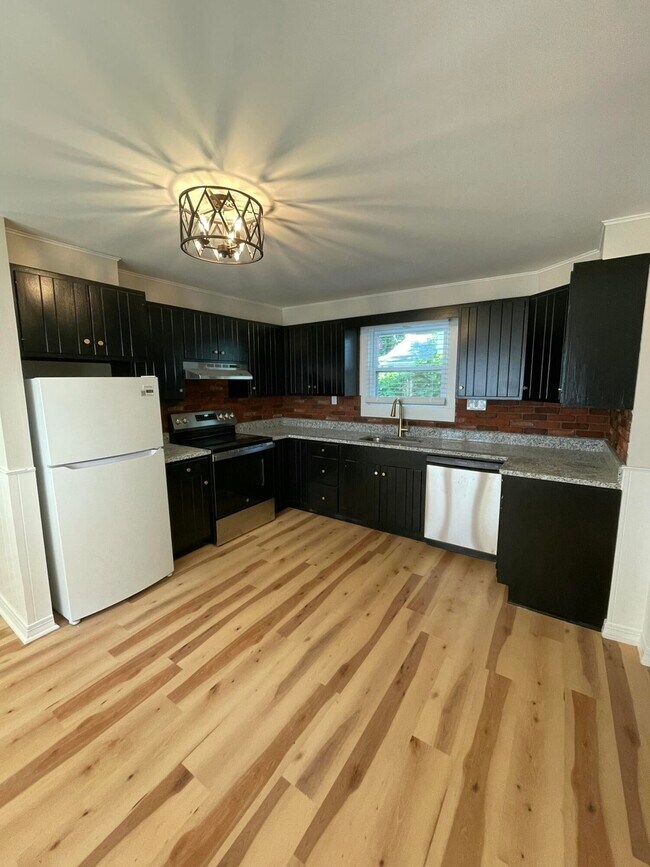 56 Chapel St Unit 2, Augusta, ME 04330