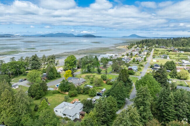 Bay View is a coastal town near Mount Vernon in Washington State about 60 minutes from Seattle.