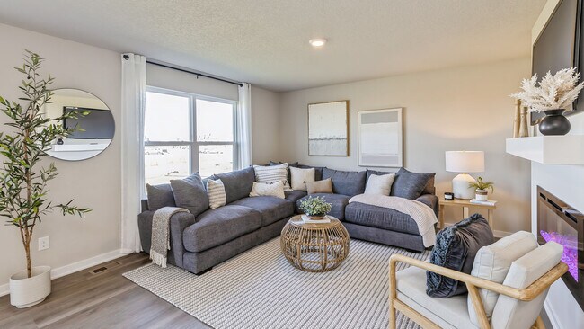 2854 Mary Green Rd unit 36202381, Hiawatha, IA 52233 - photo 2