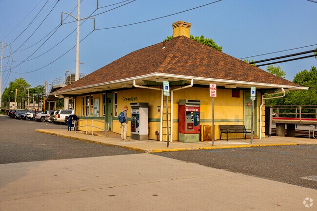 The Greenlawn Train station makes it easy to travel to Manhattan or out east.