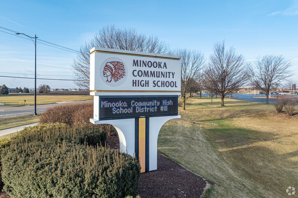 Minooka Community High School, Rankings & Reviews