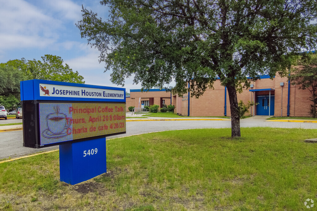 Houston Elementary School, Austin TX Rankings & Reviews - Homes.com