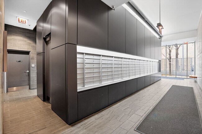 1720 S Michigan Ave unit 805, Chicago, IL 60616 - photo 2