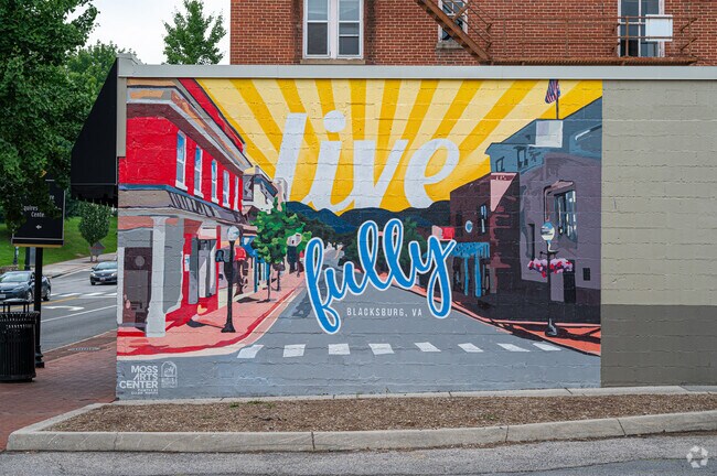 A Blacksburg mural by Ellen Morris stands on Main Street near Downtown Eastside.
