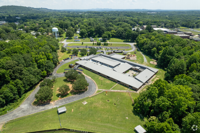 Blacksburg Elementary School is located close to Blacksburg downtown.