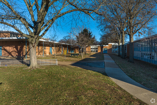 Students at Halls Ferry Elementary School have a 20% Reading proficiency.