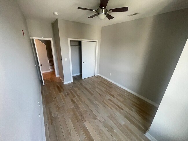 1439 N Franklin St, Philadelphia, PA 19122 - photo 5