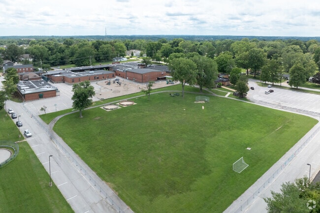 Ellisville Elementary has ample greenspace behind to the school.