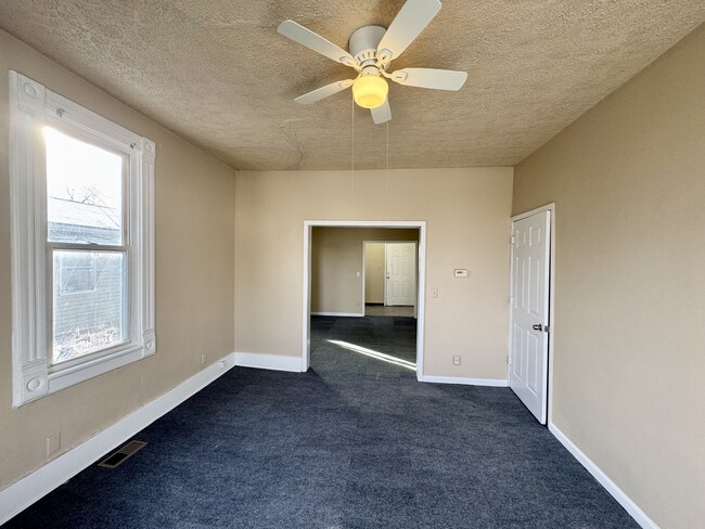 641 Garfield Ave SW, Canton, OH 44706 - photo 4