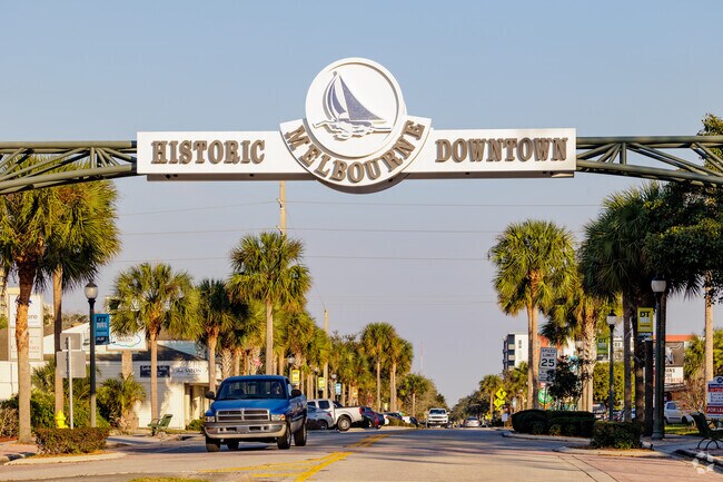 Locals flock to Downtown Melbourne for its great walkability, restaurants and night life.