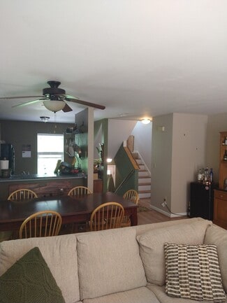 178 E Redrock Dr Unit 60, Burlington, VT 05401