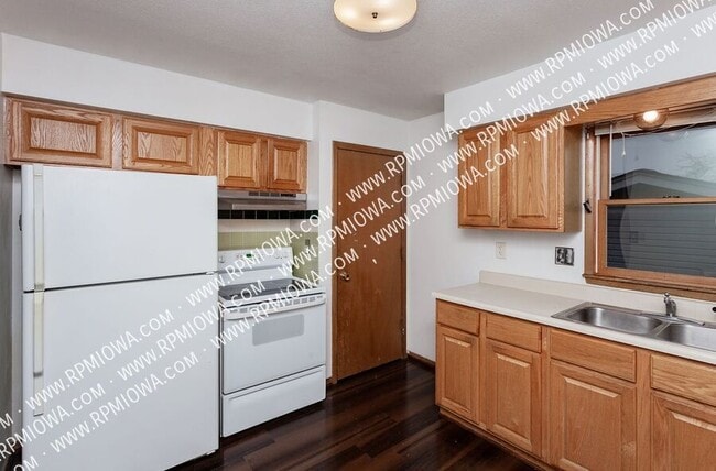 217 Loomis Ave, Des Moines, IA 50315 - photo 7