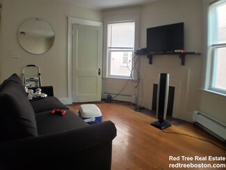 785 Washington St Unit 1, Brookline, MA 02446