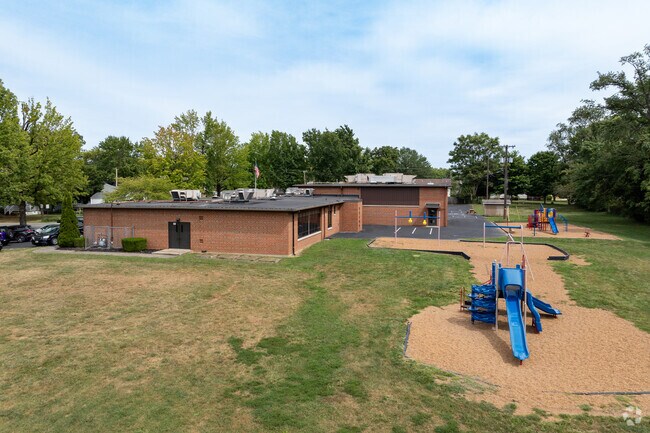 Summit Elementary prioritizes learning and collaboration.