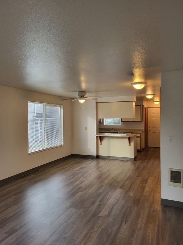 keizer-terrace-apartments-1813-drexler-ln-ne-keizer-or-homes