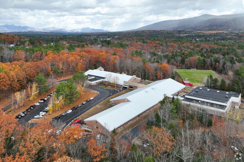 Moultonborough Academy High School offers a personalized and dynamic learning experience where students are encouraged to excel academically, explore their passions.