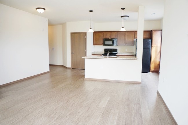 Ten35 West, Verona, WI 53593 - photo 6