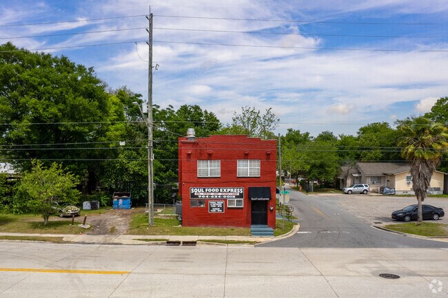 Soul Food Express is one of the most popular restaurants in Long Branch/Fairfield.