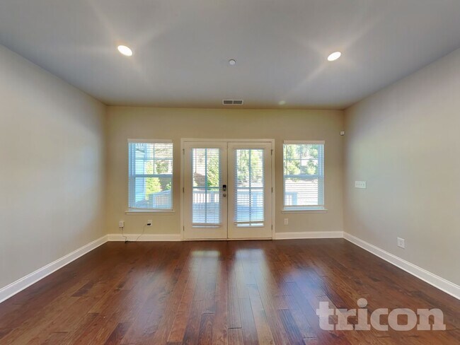 949 Shy Ln, Marietta, GA 30060 - photo 2