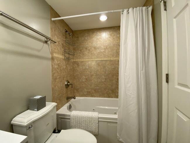 913 W Belden Ave unit G, Chicago, IL 60614 - photo 5