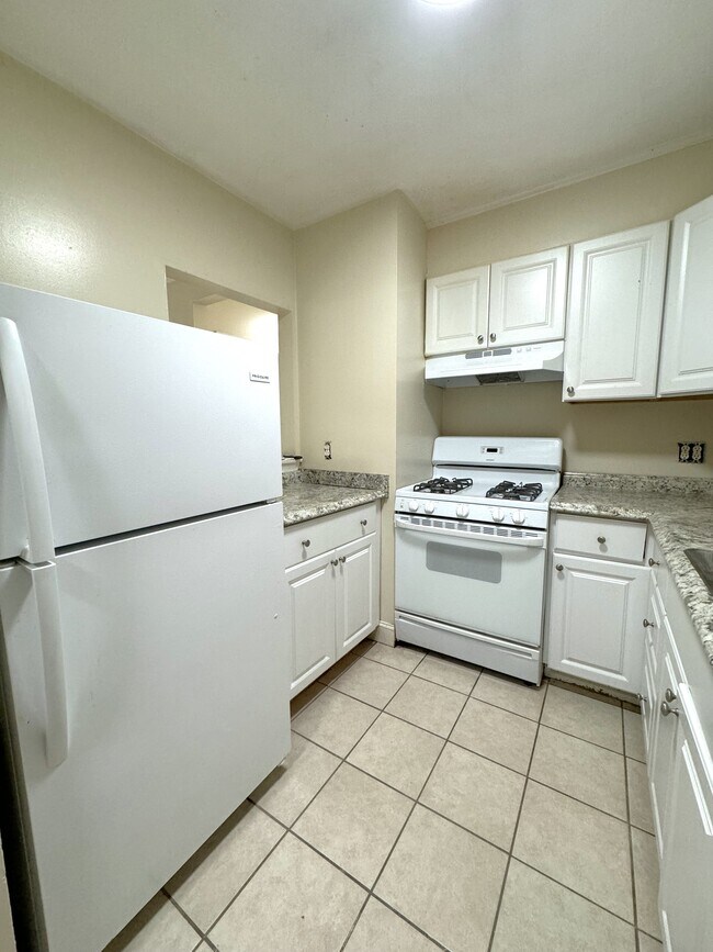 580 Bridge St unit 12, North Weymouth, MA 02191 - photo 3