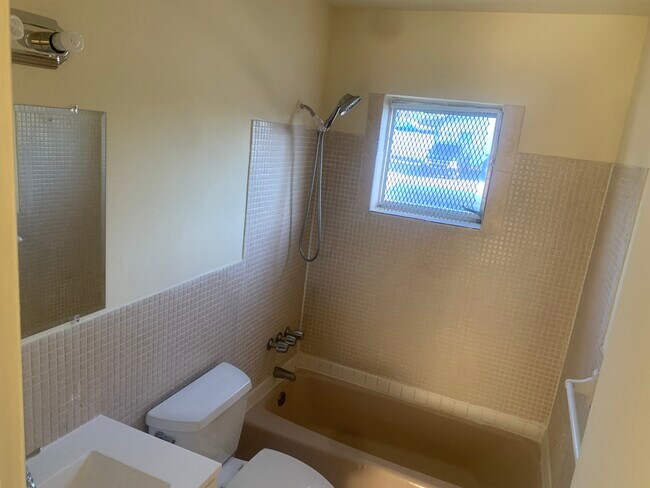 2721 SW 8th St unit 2, Fort Lauderdale, FL 33312 - photo 7