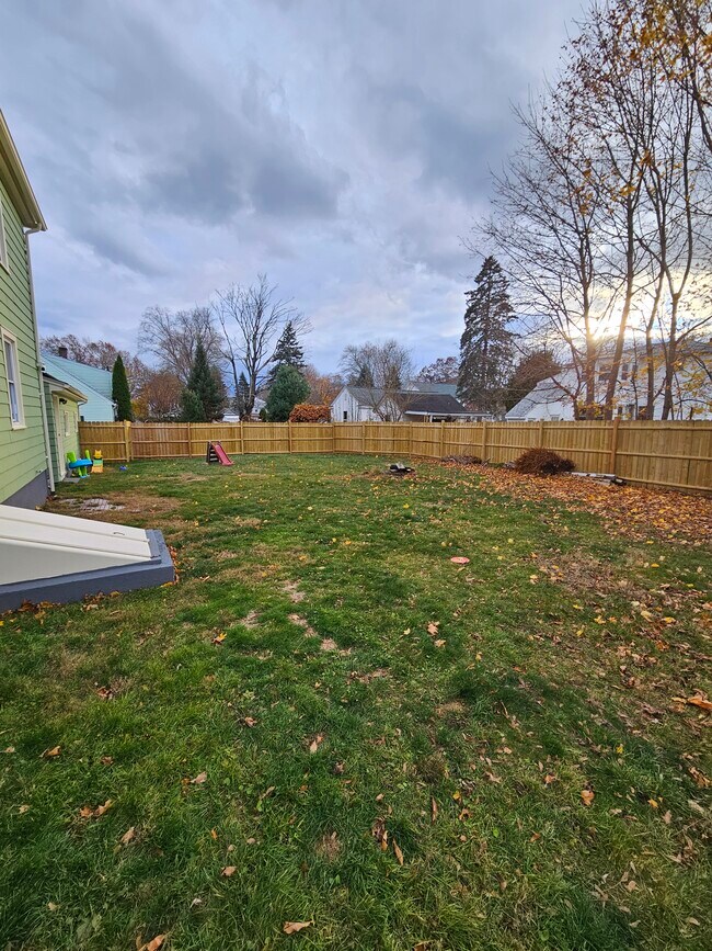 236 Andrews Ave unit B, West Warwick, RI 02893 - photo 2