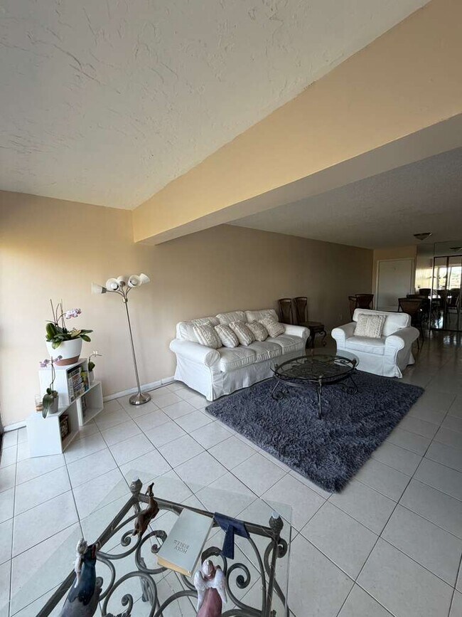 9180 Fontainebleau Blvd unit 401, Miami, FL 33172 - photo 5