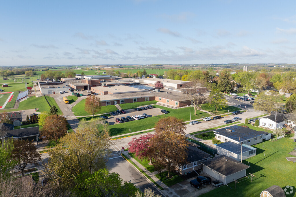 Students in Lomira can attend Lomira Elementary School