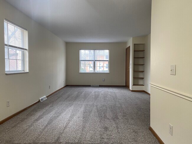 Dining/living room