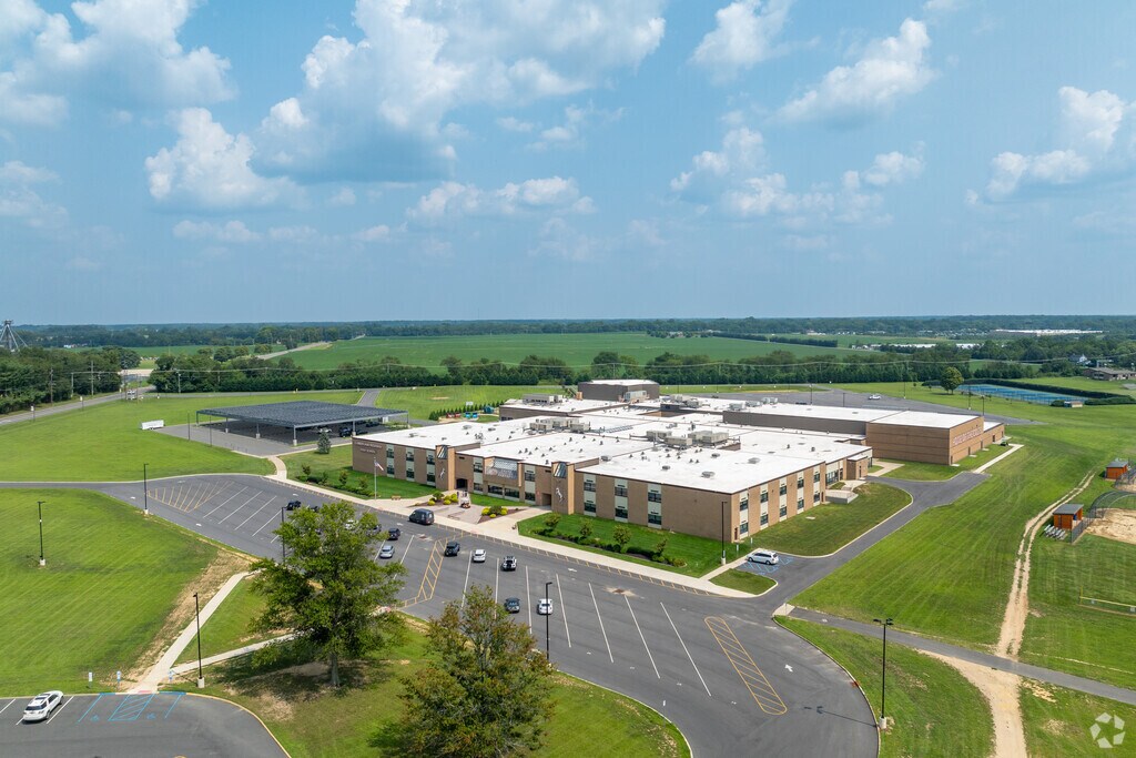 Cumberland Regional High School has a student teacher ratio of about 14 to 1.