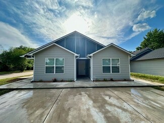 1703 N Grove St, Wichita, KS 67214