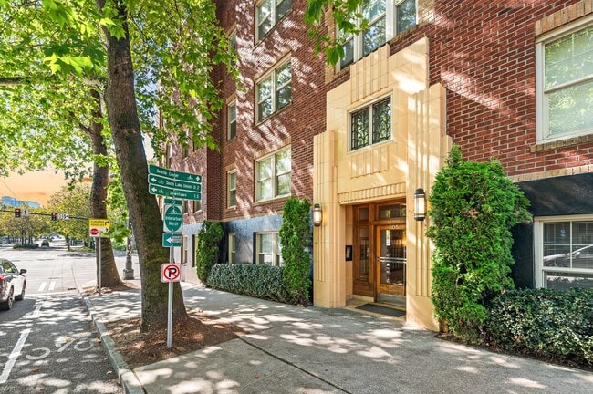 Front Entry from 5th