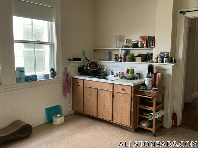 78 Aldie St unit 2, Allston, MA 02134 - photo 4