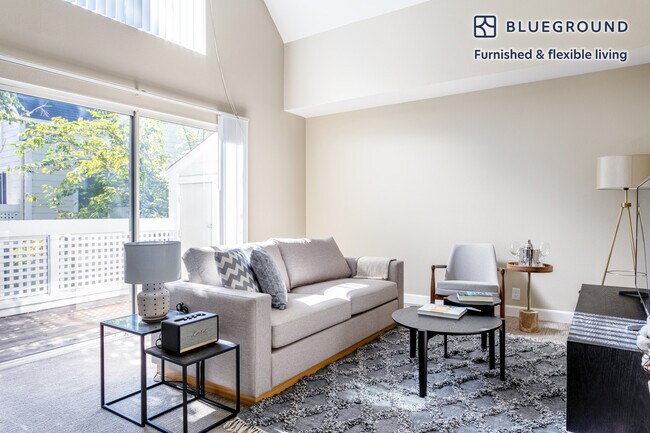 900 Pepper Tree Ln unit FL2-ID384, Santa Clara, CA 95051 - photo 3