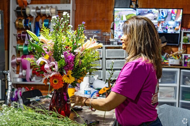 Flores Nursery & Floral specializes in flower arrangement for special events in Penitas.
