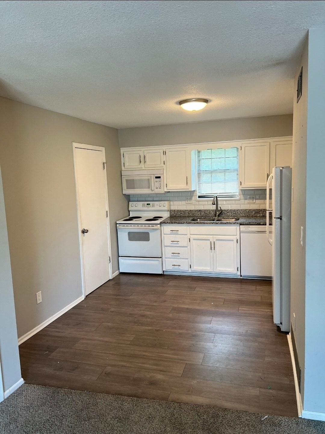 800 NE Ball Dr unit C, Lees Summit, MO 64086 - photo 1