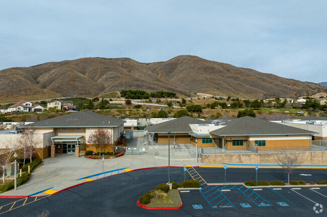 Chapman Heights Elementary offers a space where all people can learn and thrive.
