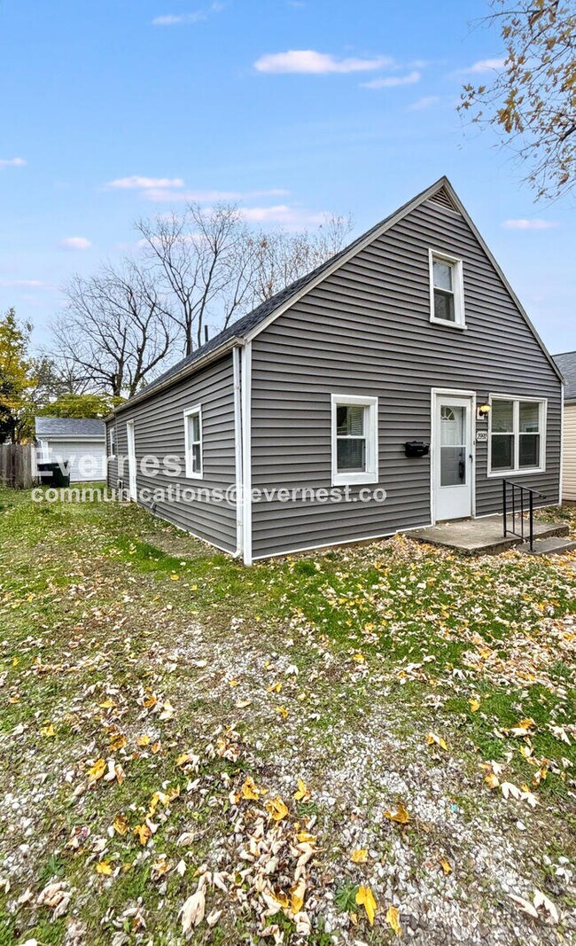 2992 Pontiac St, Columbus, OH 43224 - photo 2