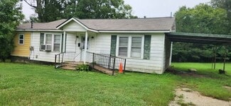 204 S Rhodes St, Union Point, GA 30669