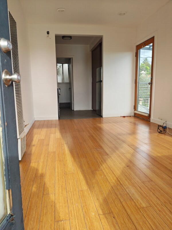 250 3rd Ave unit D, Los Angeles, CA 90291 - photo 2