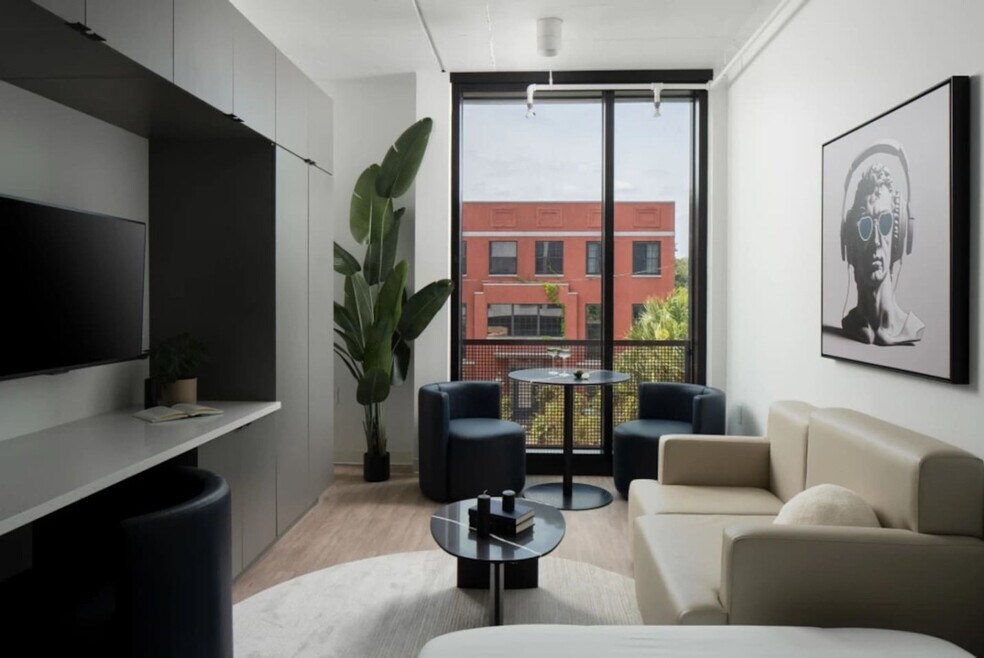 1704 N 17th St unit ID1313916P, Tampa, FL 33605 - photo 1