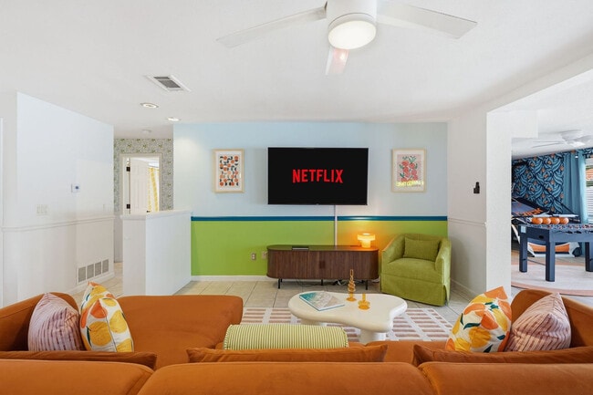 12453 138th St N unit ID1340975P, Largo, FL 33774 - photo 2