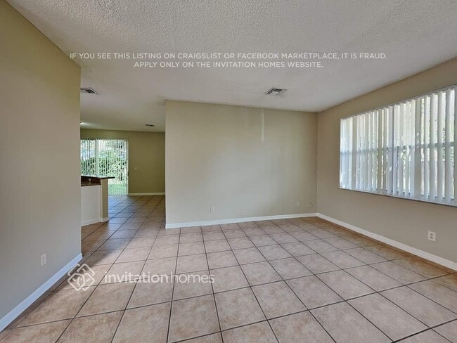 10621 SW 14th Ct, Davie, FL 33324 - photo 4