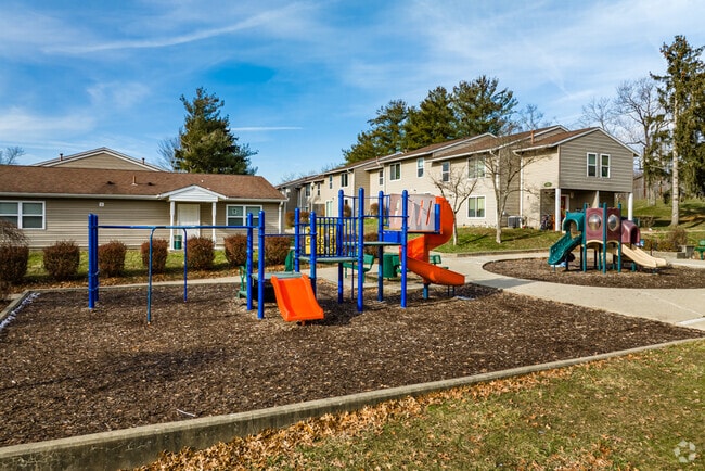 Marjorie Gardens, Morgantown, WV 26501 - photo 5