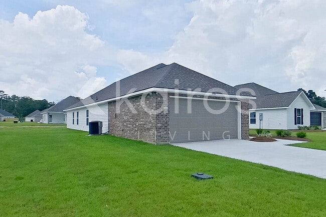 13784 Pinyon Dr, Dennis Mills, LA 70726 - photo 2